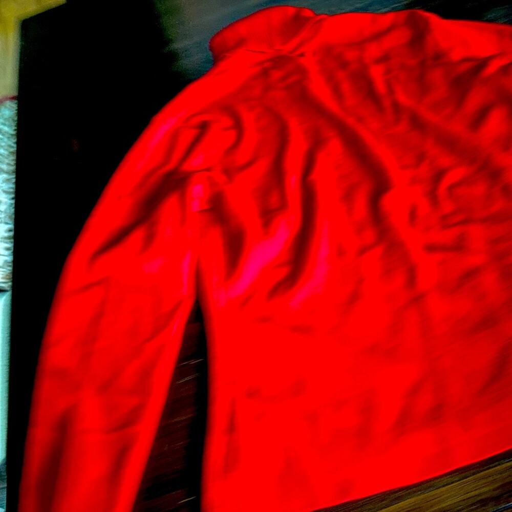 Red women’s turtle neck size m